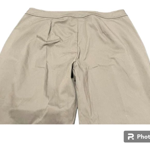 Guess ~ Wide Leg Flared Capri Gaucho Pants with Zippered Front Pockets  size 10 - Picture 5 of 14